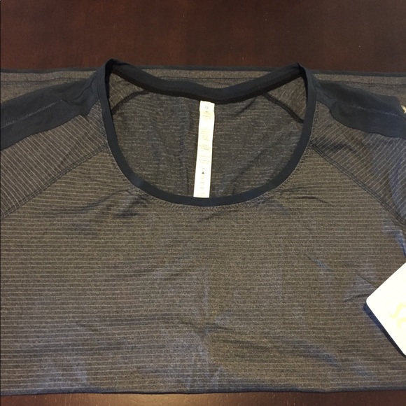lululemon athletica Tops - NWT!! Lululemon work out top